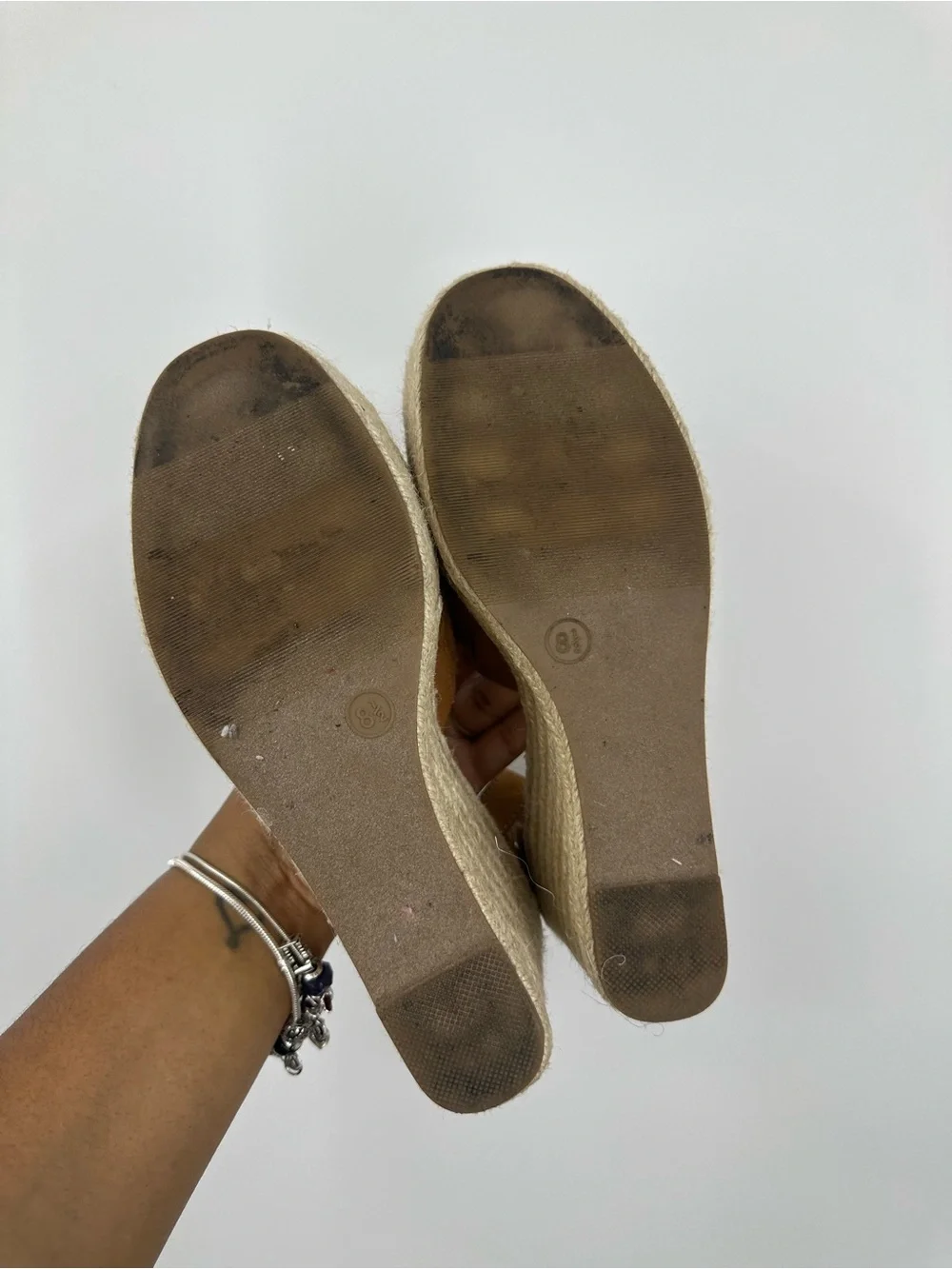 Universal Thread Tan Boho Wedge Sandals Women's Size 8.5
